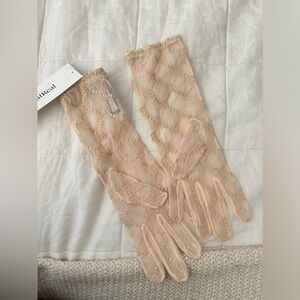 Gucci lace gloves